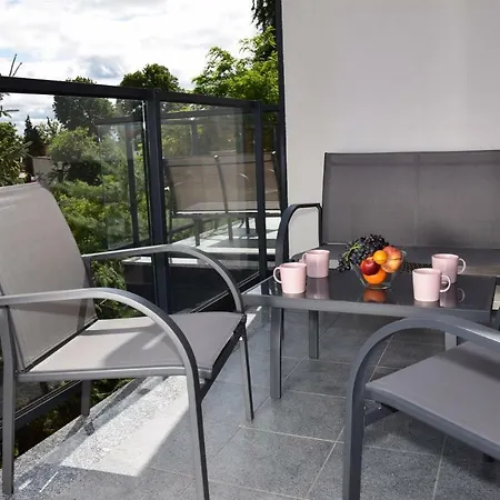 Verrari شقة ليبا