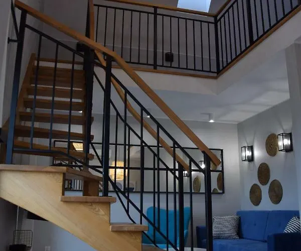 アパート Verrari ウェバ